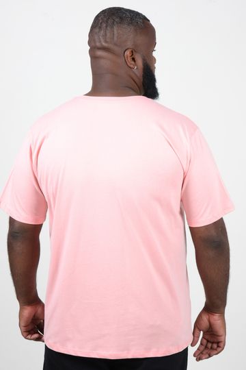 Camiseta-rosa-estampa-na-frente-plus-size