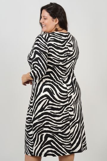 Vestido-estampa-de-zebra-plus-size