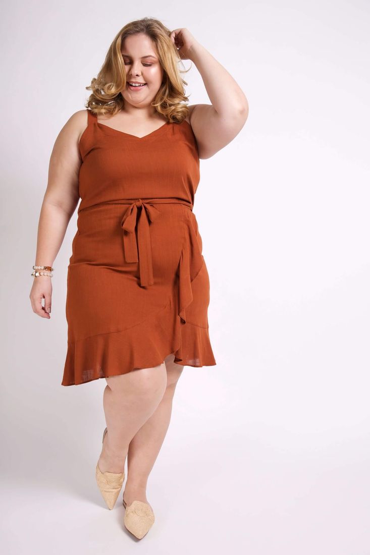 vestido de babado plus size