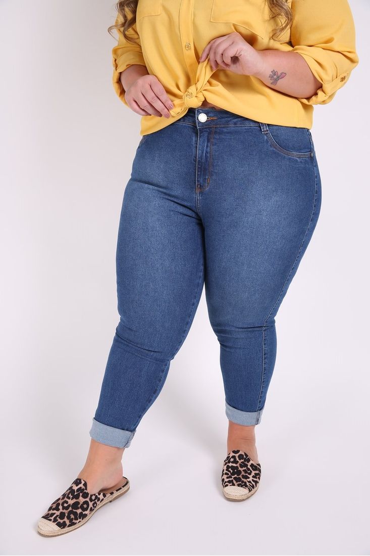 calça jeans cropped plus size
