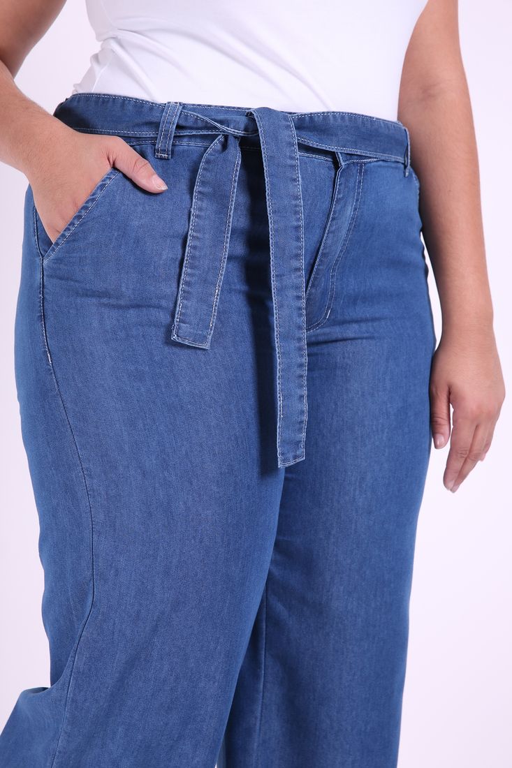 calça jeans pantalona plus size