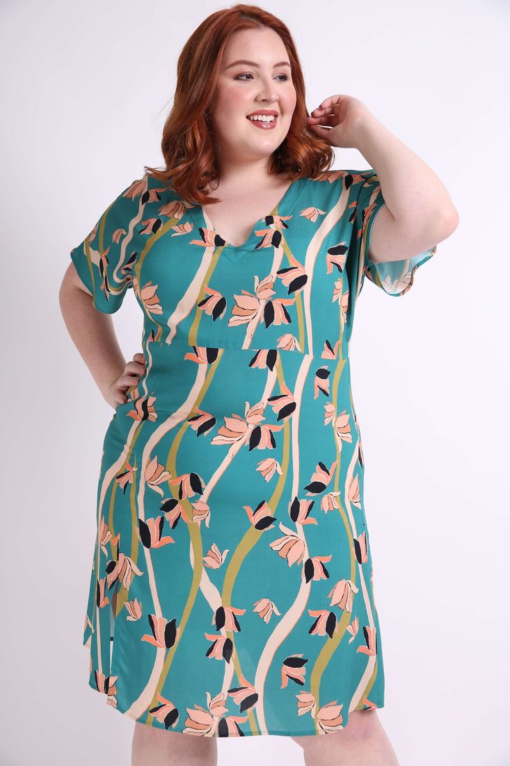 vestido manga morcego plus size