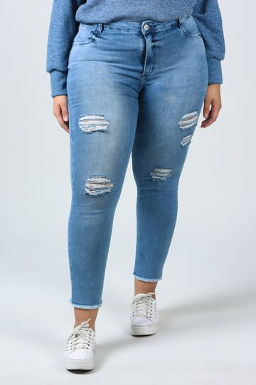 Calca-skinny-jeans-barra-desfiada-plus-size