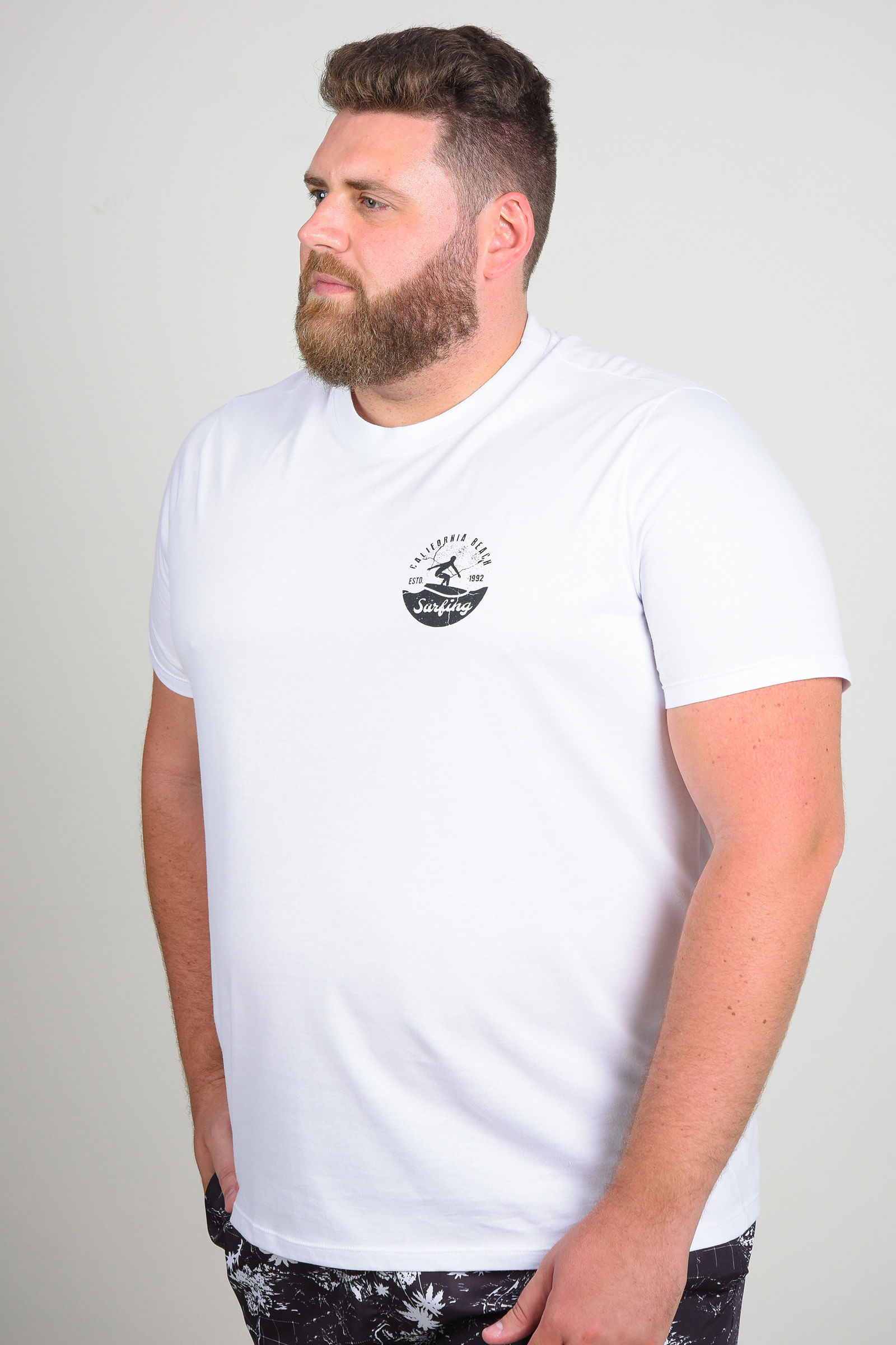 camiseta surf plus size
